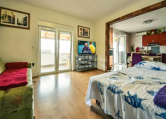 Zoric By Interhome *